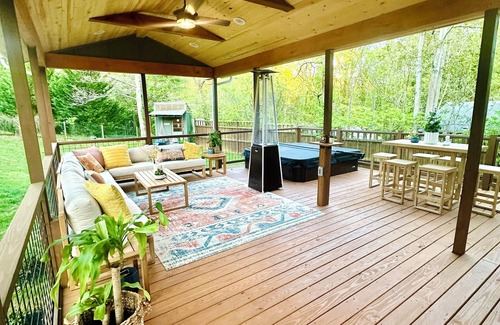 Asheville House | Boho paradise in heart of Asheville with hot tub~ 1 mile to Mission Hospital