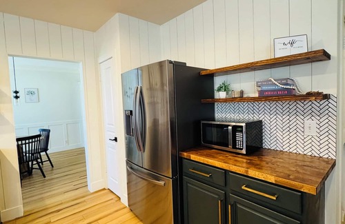 Schertz House | boho rustic 4 bedroom home w/retreat master bath convienient to everything