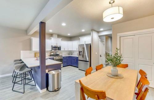 Sunset House | Boise Blue Retreat - North End - Hyde Park - 13 St