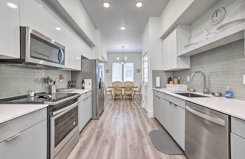 Veterans Park House | Boise Townhome w/Rooftop Deck, 2 Mi to Downtown!