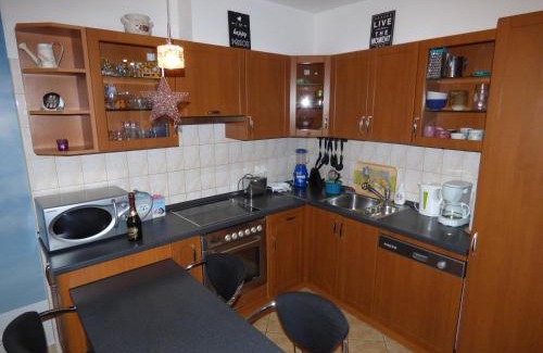 Ferencvaros Apartment | BOK - Central modern 2BR Apt w balcony, FREE INDOOR PARKING!