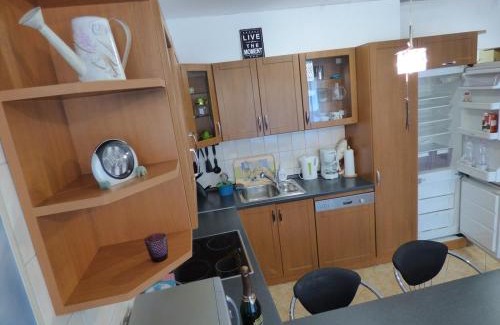 Ferencvaros Apartment | BOK - Central modern 2BR Apt w balcony, FREE INDOOR PARKING!
