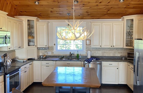 Eastport House | Bold coast at its finest! Beautiful home on the water just outside Eastport