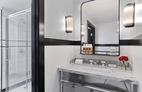 Mount Vernon Hotel | Bold Spirit: Unique Stay Near Mt Vernon Place Washington Monument & Museum