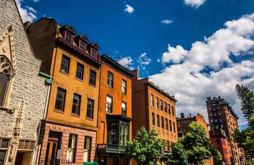 Mount Vernon Hotel | Bold Spirit: Unique Stay Near Mt Vernon Place Washington Monument & Museum