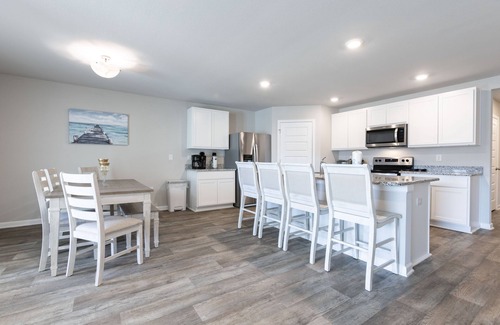 Foley House | Bon Secour Bungalow- Clean, Spacious, Close To OWA & Beach.