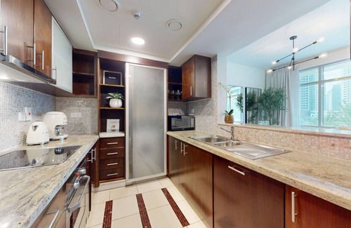 Dubai Marina Apartment | Bonaire Tower - Airy One Bedroom in Dubai Marina