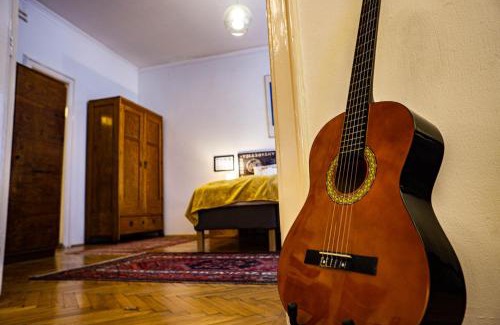 Krisztinavaros Apartment | Bond & Sue