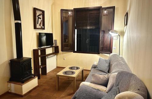 Cazalla De La Sierra Apartment | Bonita casita rural Cazalla de la Sierra