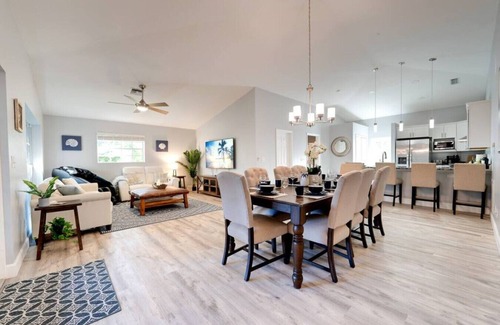 Bonita Springs Villa | Bonita Springs Tropical Oasis! Large Groups!