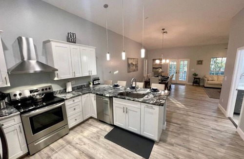 Bonita Springs Villa | Bonita Springs Tropical Oasis! Large Groups!