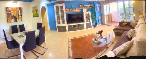 Jardin de la Abadia Apartment | Bonito apartamento céntrico y cerca de la playa.