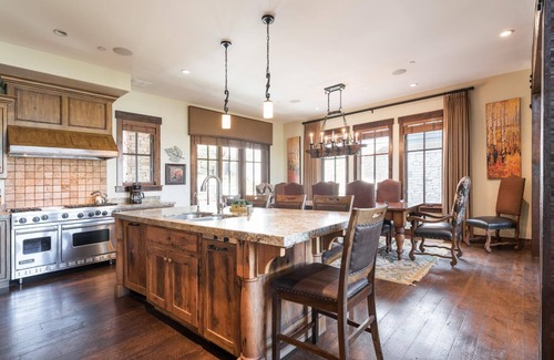 North Park City Cottage | Book for Winter! Beautiful Ski Chalet with Private Hot Tub and Fireplace!