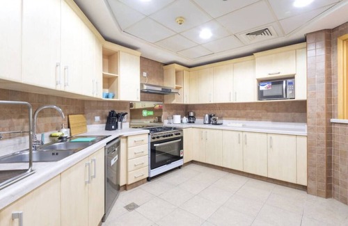 Palm Jumeirah Apartment | Book Now for Our Best September Rates At This 4BR Palm