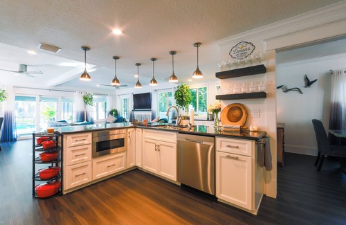 DeLand House | Book Now for Summer 2026! Save 10% when you book 3 Nights