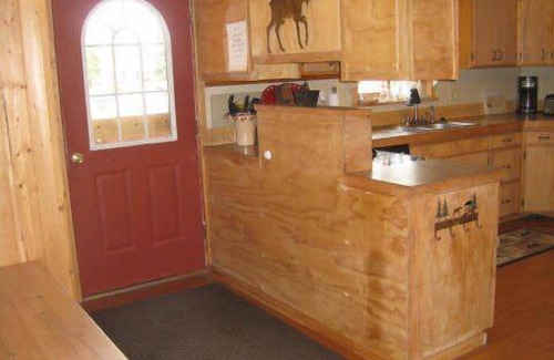 West Yellowstone House | Book now for your Winter Wonderland stay! Have fun in the Snow! & Yellowstone!