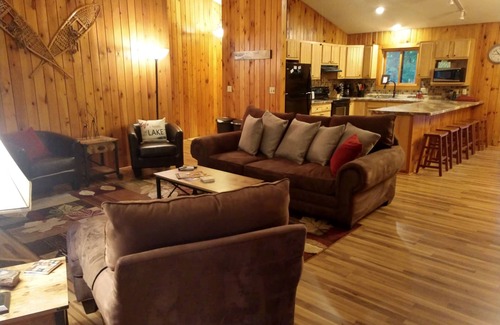 Manitowish Waters House | Book Your Fall Getaway Now.