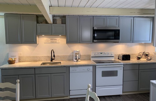Tahoe Village House | Book your getaway to Tahoe! Hiking! Casinos! Lake! Private spa on deck!