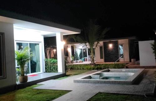 Rayong House | Boon Mee Resort