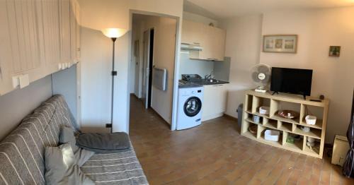 Six-Fours-les-Plages Apartment | Boost Your Immo Six Fours Les Plages Jardins d'Azur 194