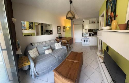 Six-Fours-les-Plages Apartment | Boost Your Immo Six Fours Les Plages Coudoulière capvert 270