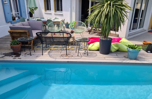 Merignac House | Bordeaux house with heated inground pool