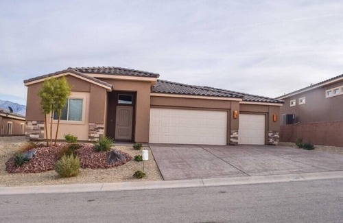 Mesquite House | Borealis Cove by Mesquite Vacation Rentals with Views from the Patio!