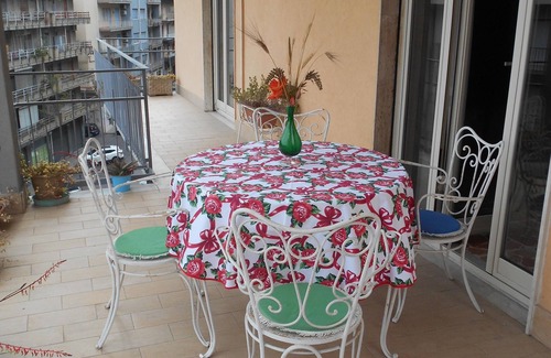 Borgo-Sanzio Apartment | "Borgo Antico" apartment in the center with parking space
