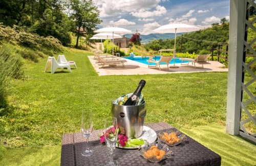 Fabriano House | Borgo Canapegna - "La quercia d'oro" private pool in the heart of Le Marche