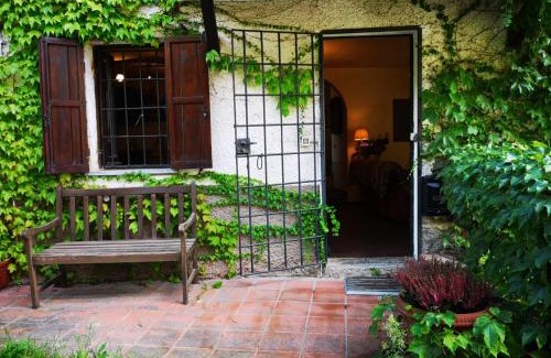Cremolino Apartment | Borgo Francia