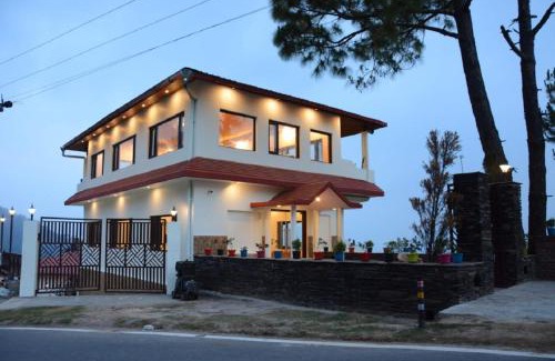 Almora Hotel | Boros Resorts Binsar