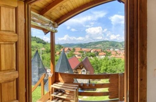 Visoko Cabin | BOSNIAN PYRAMID GLAMPING
