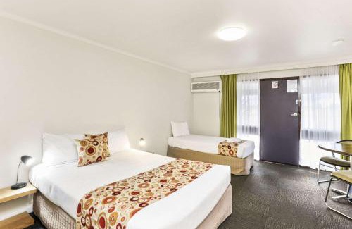 Hamilton Hotel | Botanical Hamilton