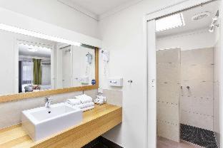 Hamilton Hotel | Botanical Hamilton