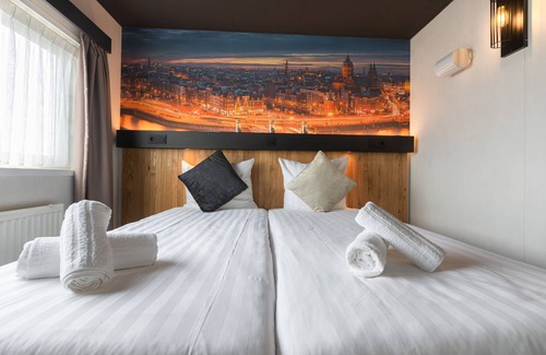 Amsterdam North Hotel | Botel