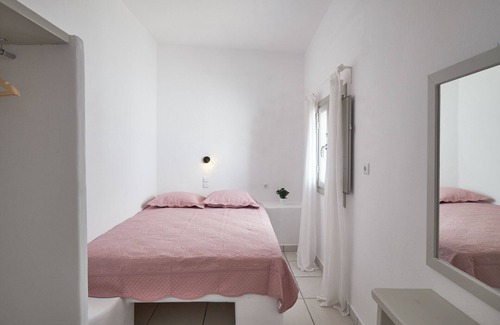 Kostos House | Bougain-villa: In Traditional Settlement with Garden & BBQ
