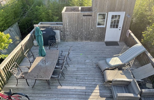 Ocean Beach House | Boujee Beach House- just steps away from beach & town!