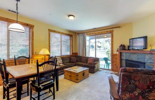 Truckee Apartment | Boulders Hideout