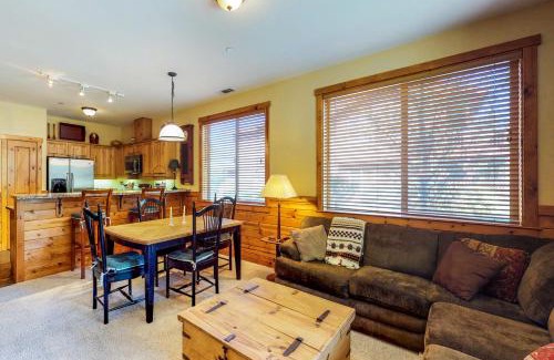 Truckee Apartment | Boulders Hideout