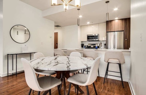 Near North Side Apartment | Boulevard Stays 5 mins to Riverwalk & Mag Mile 03