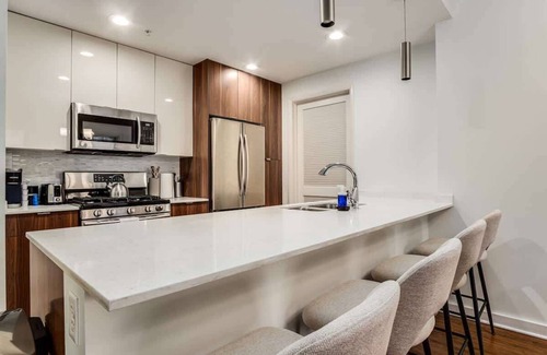 Near North Side Apartment | Boulevard Stays 5 mins to Riverwalk & Mag Mile 03