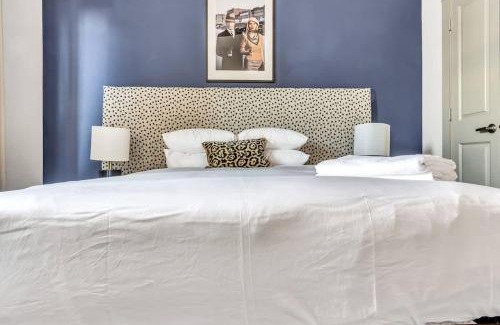 Richardson Apartment | Boulevard Stays Roomy 3BR Stay Pool Parking Fitness B