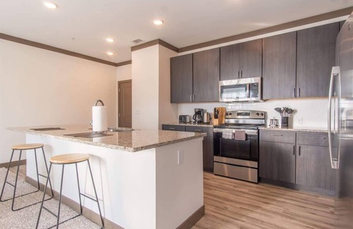 Jeffersontown Apartment | Boulevard Stays Spacious 1BR Suite Pool, Parking Gym D