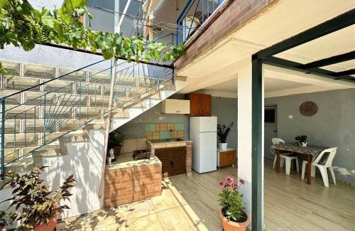 Jala House | Boungainvillea