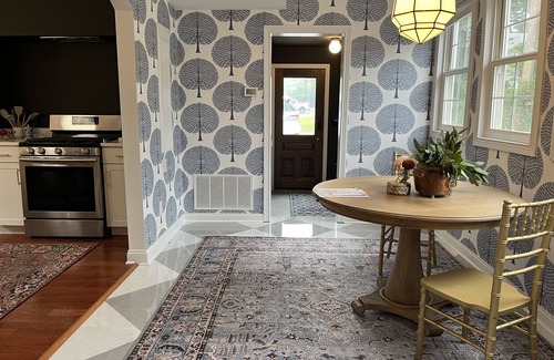 Bardstown House | Bourbon on Broadway- 3 King Bed- Downtown Bardstown-Walk everywhere!