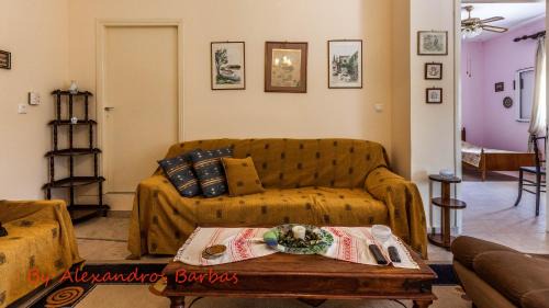 Ano Korakiana Apartment | Bourikos House Corfu