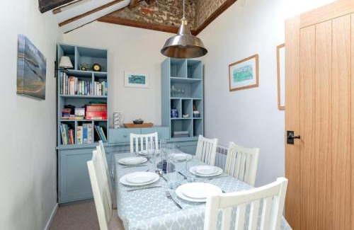 Weybourne House | Bourne Cottage