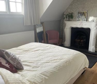 Bournville Bed & Breakfast | Bournville House & Cafe
