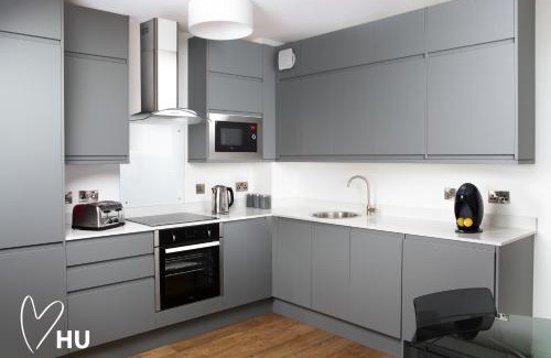 Hull Apartment | Boutique 1 Bdrm Duplex Suite on Marina-105
