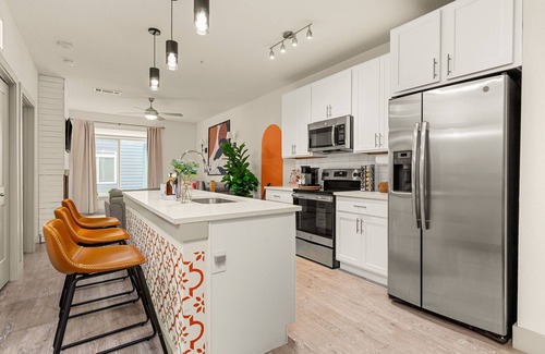 Downtown San Antonio Apartment | Boutique apartment hotel room on the San Antonio Riverwalk with Infinity Pool